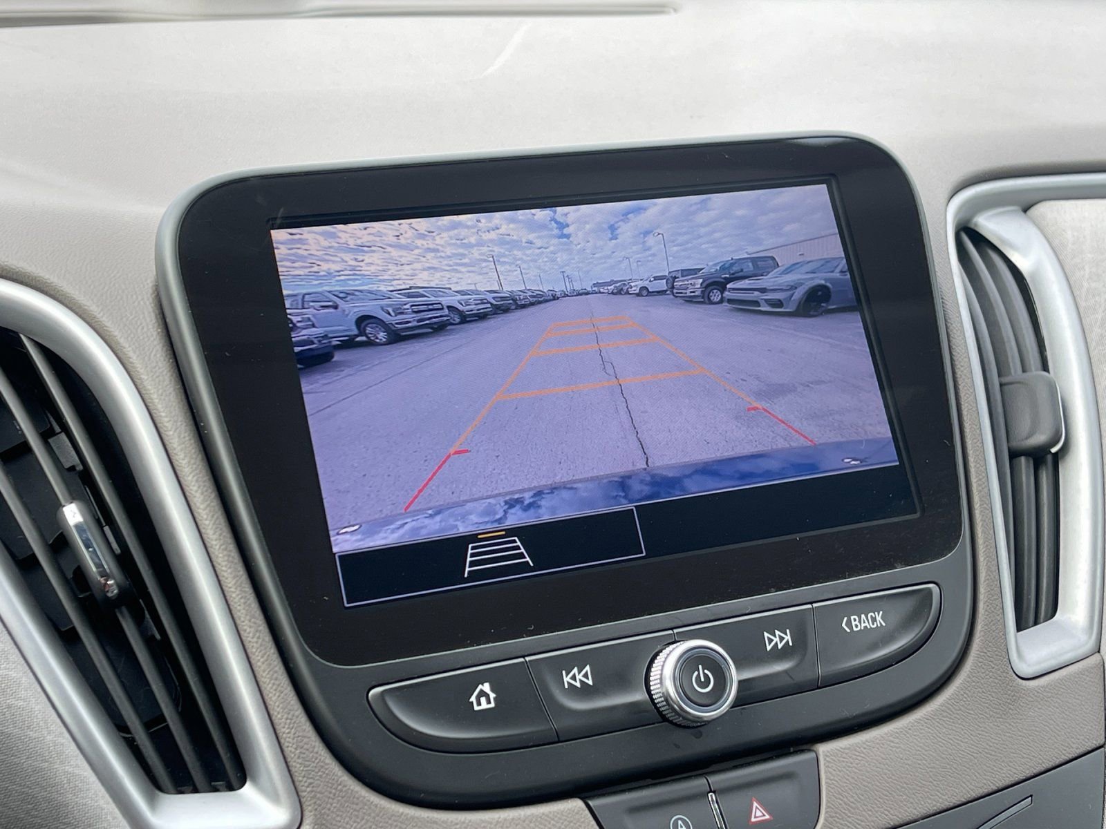 Used 2025 Chevrolet Malibu LT image 20