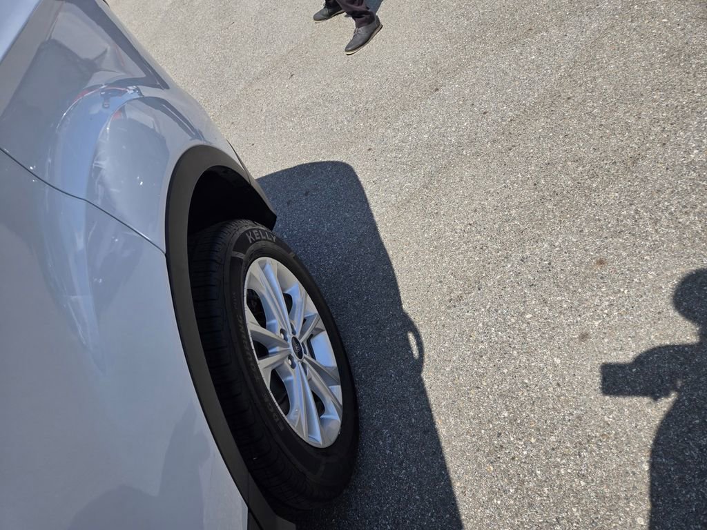 Used 2019 Ford Escape SE FWD image 22