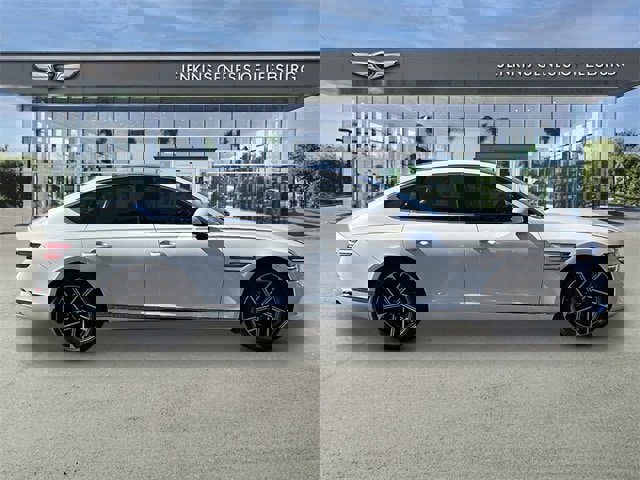 New 2026 Genesis G80 2.5T Advanced image 3