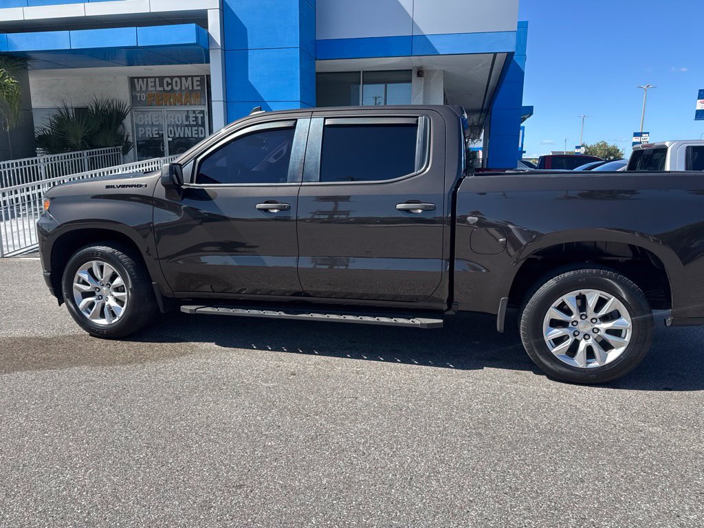 Used 2022 Chevrolet Silverado 1500 Custom w/ LPO, Dark Essentials Package RWD image 8