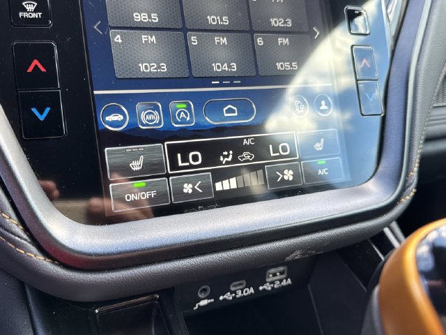 Used 2025 Subaru Outback Wilderness AWD/4WD image 35