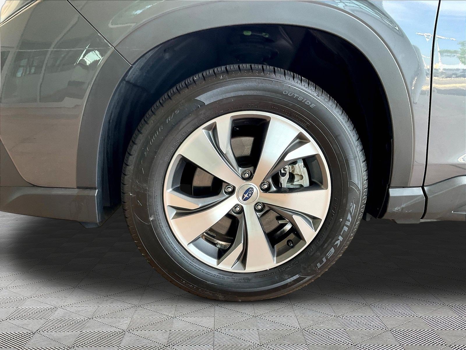 Used 2024 Subaru Ascent Premium w/ Convenience Package AWD/4WD image 32
