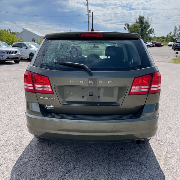 Used 2017 Dodge Journey SE FWD image 18