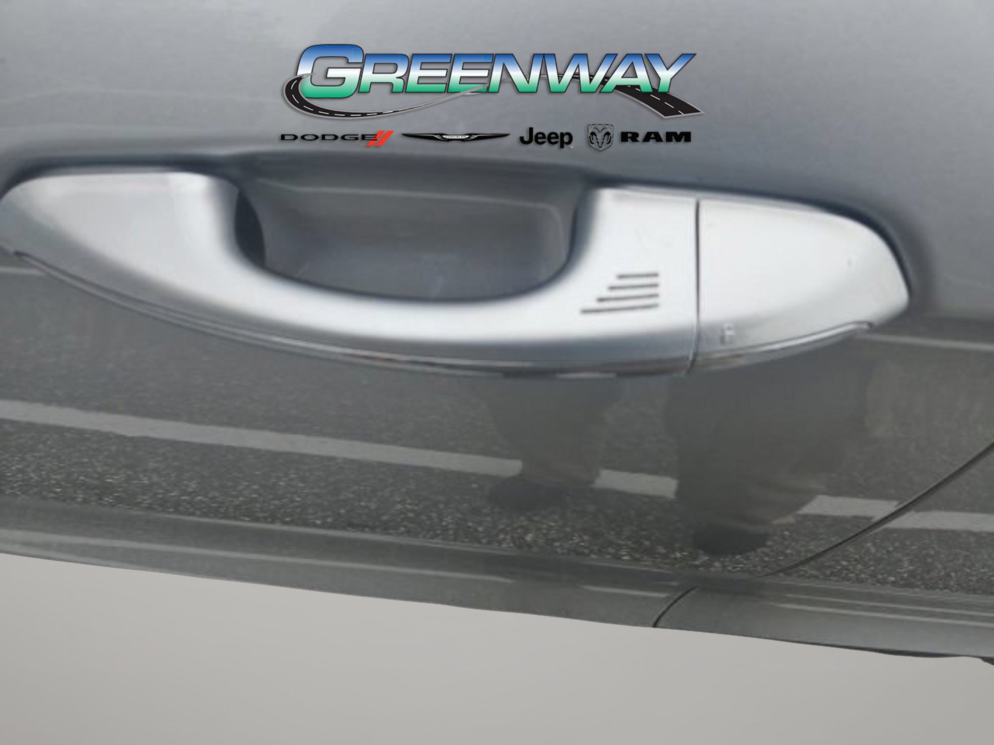Used 2018 Ford Edge Titanium w/ Equipment Group 301A FWD image 18
