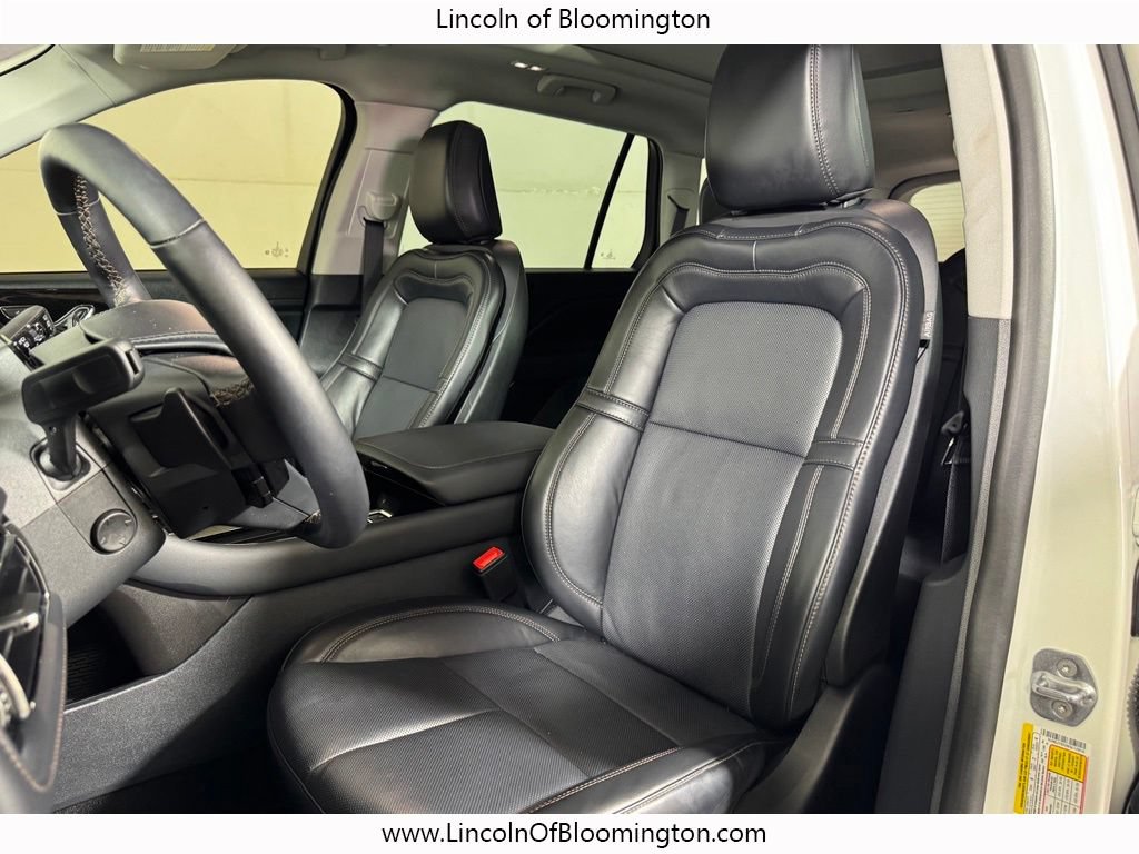 Used 2025 Lincoln Aviator Reserve w/ Jet Appearance Package AWD/4WD image 18