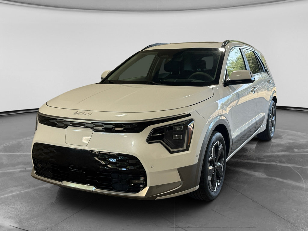 Used 2023 Kia Niro Wave FWD image 1