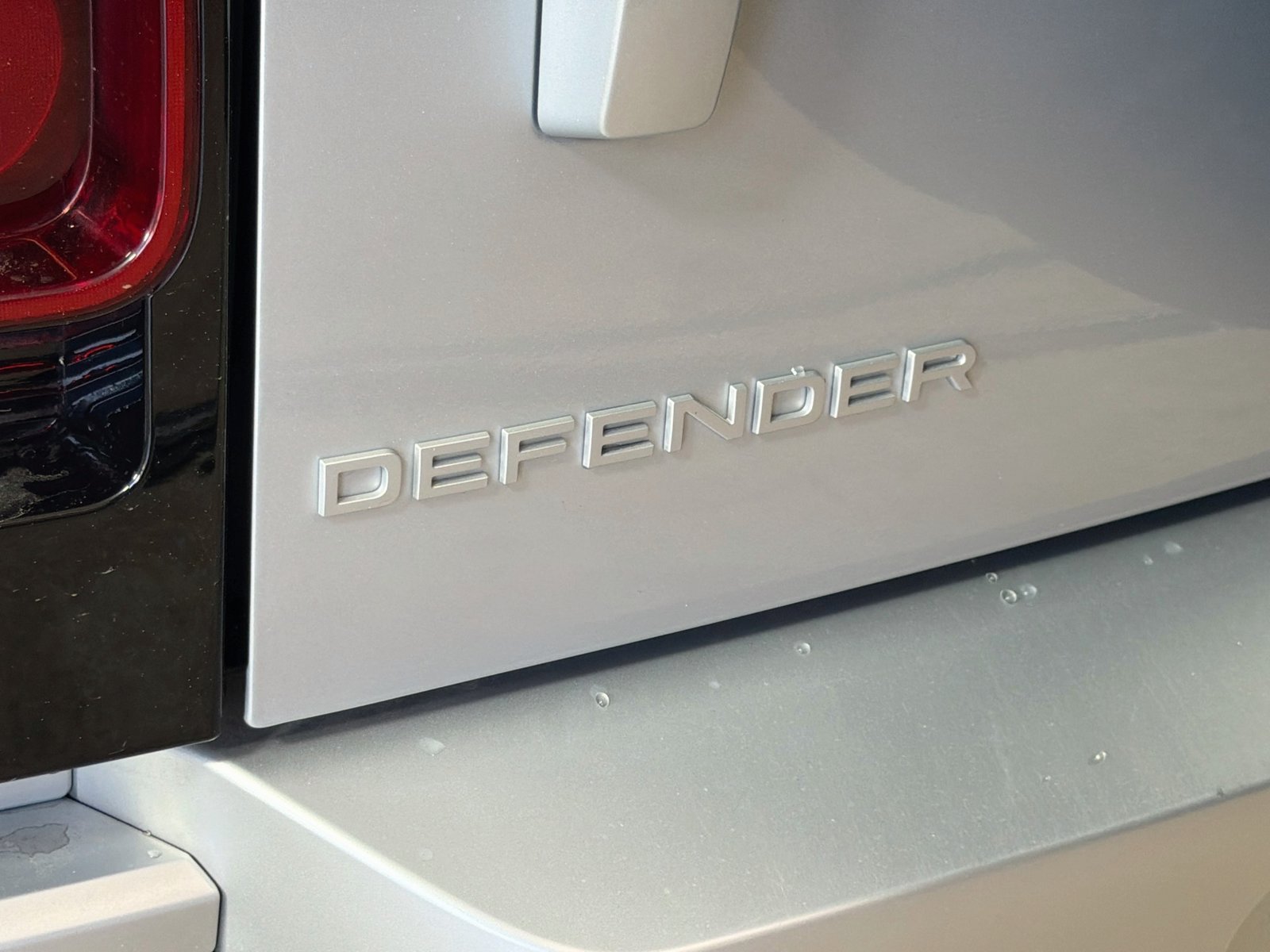 Used 2024 Land Rover Defender 110 S AWD/4WD image 31