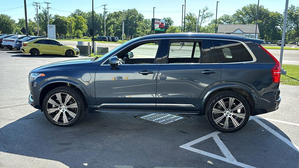 Used 2025 Volvo XC90 T8 Ultra w/ Protection Package Premier AWD/4WD image 3