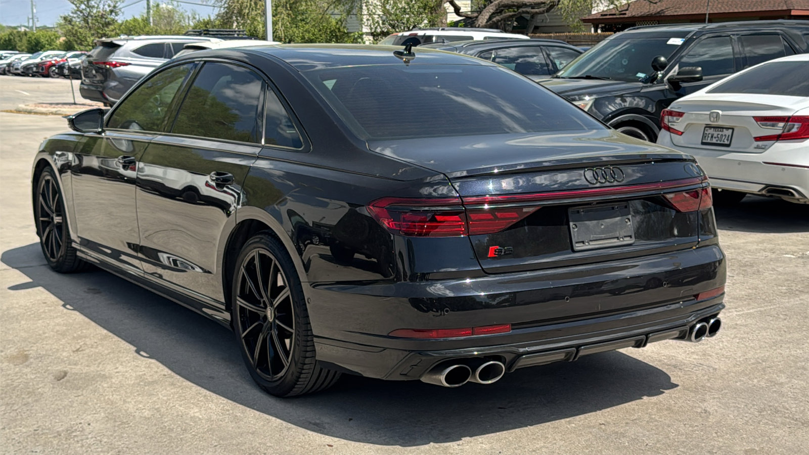 Used 2024 Audi S8 AWD/4WD image 5