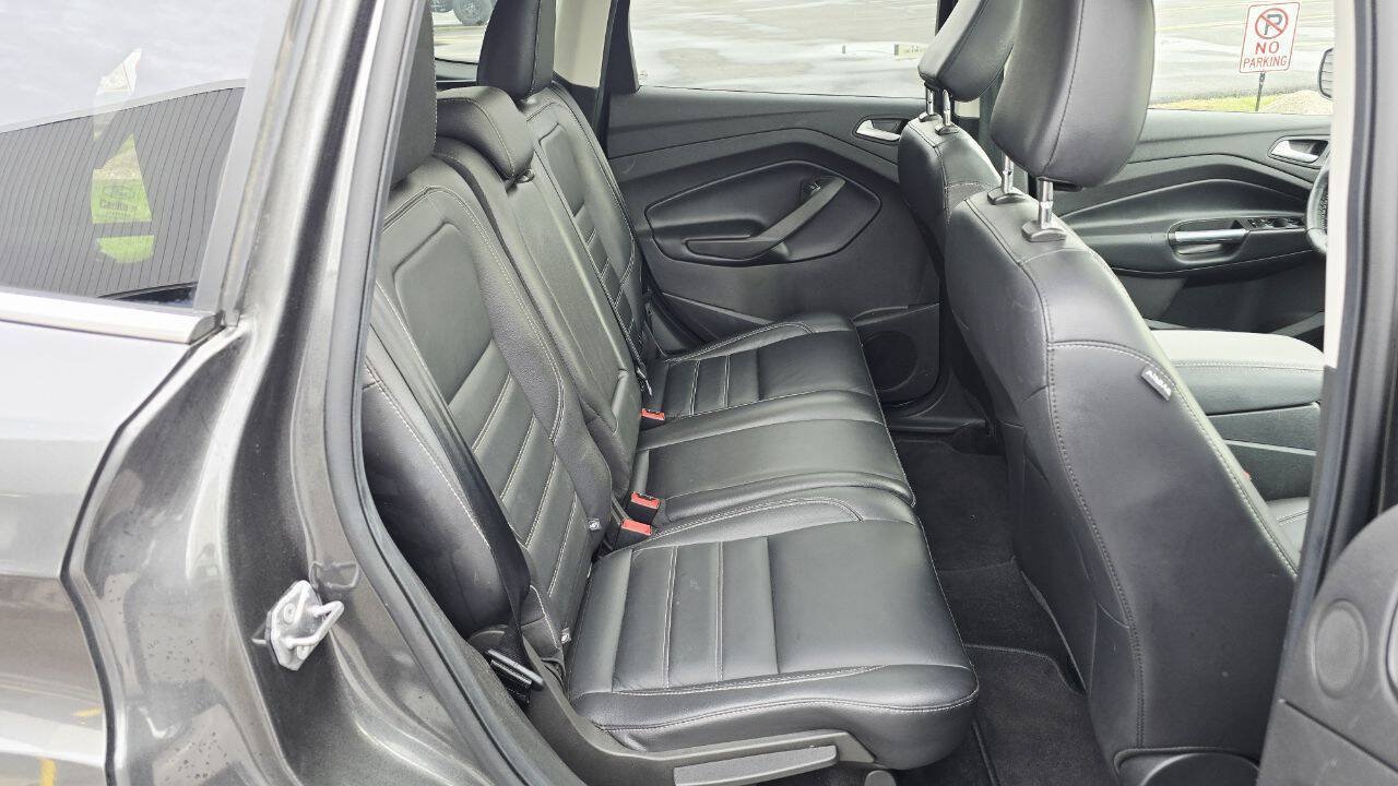 Used 2019 Ford Escape Titanium AWD/4WD image 14