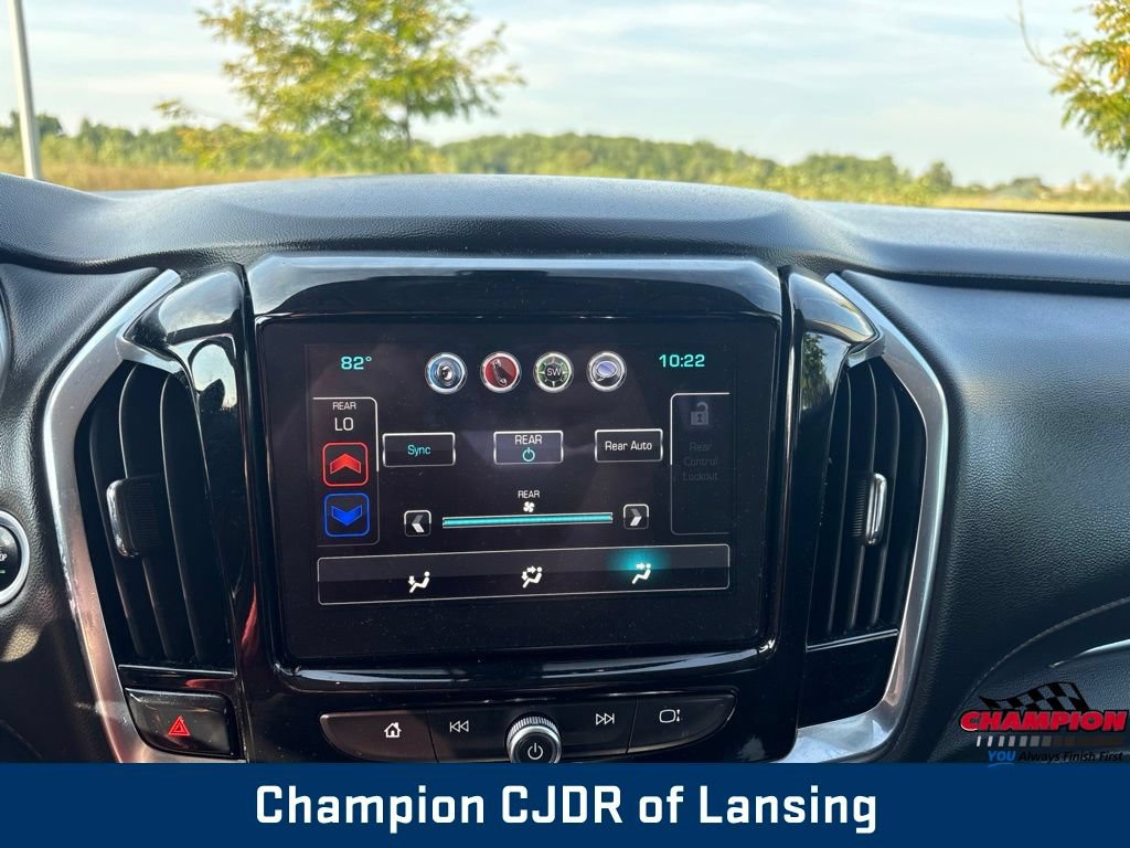 Used 2018 Chevrolet Traverse LT AWD/4WD image 23