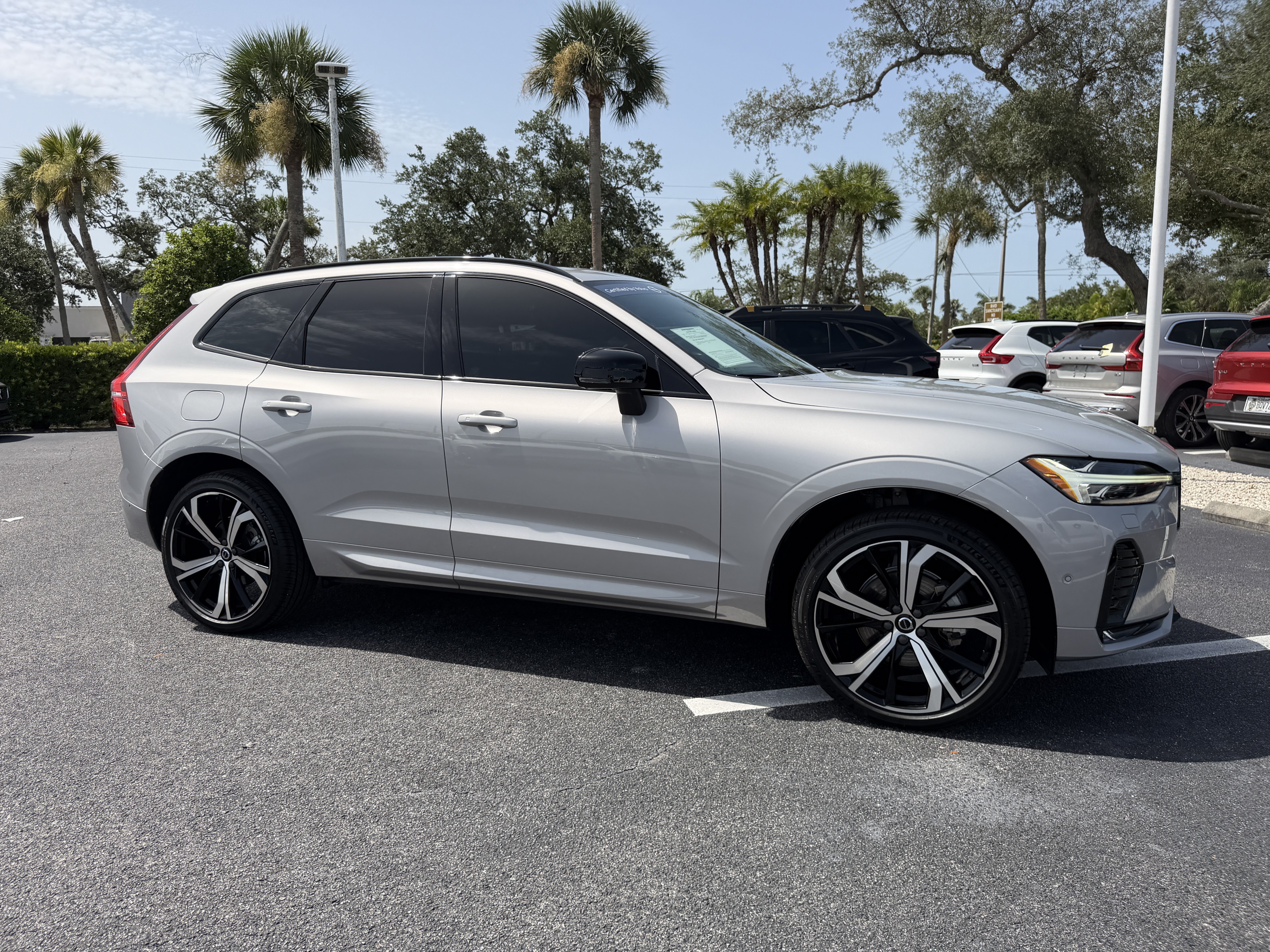 Certified 2023 Volvo XC60 B5 Ultimate w/ Climate Package FWD image 1