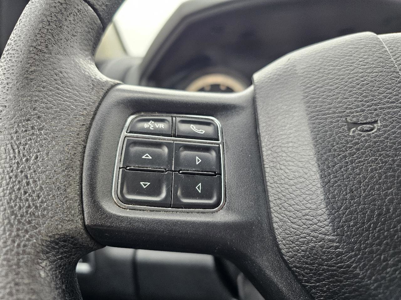 Used 2016 RAM 1500 Classic SLT image 9