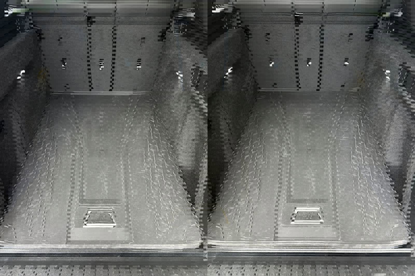 Used 2025 BMW X5 M60i w/ Executive Package image 16