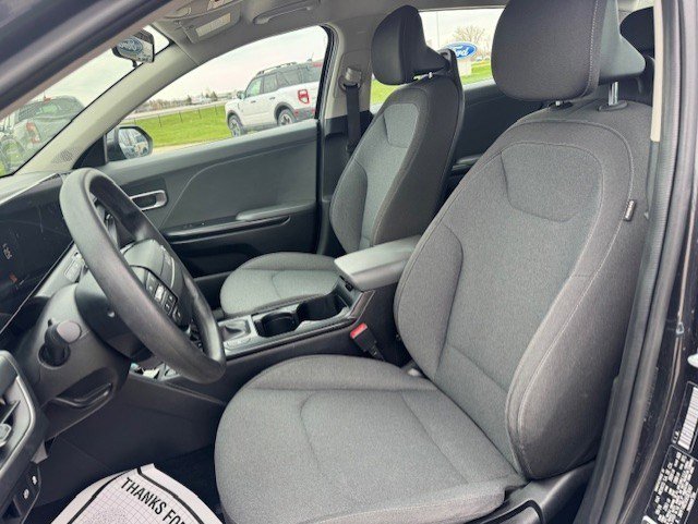 Used 2025 Kia K4 LXS image 13