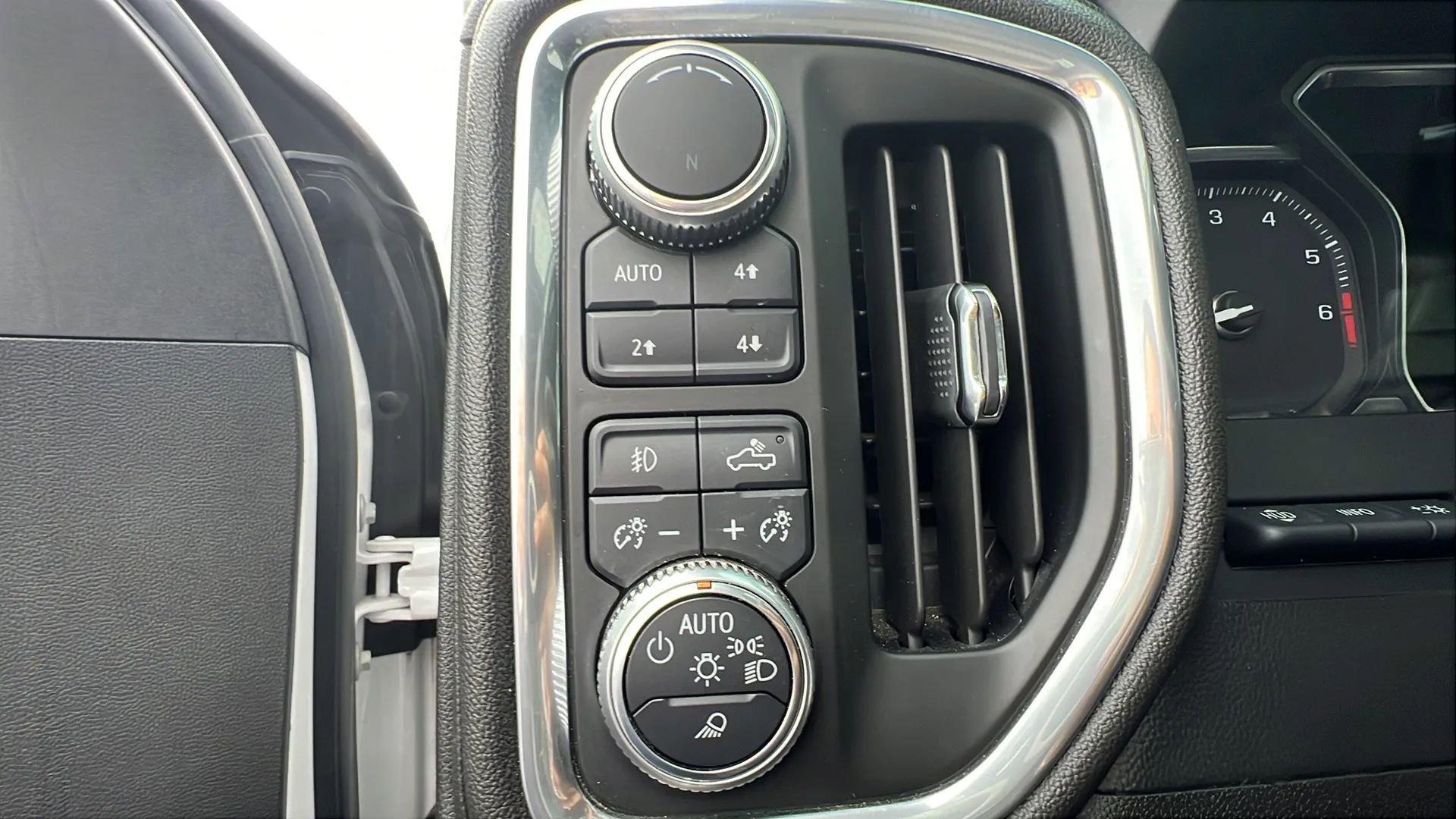 Used 2019 GMC Sierra 1500 Denali AWD/4WD image 19