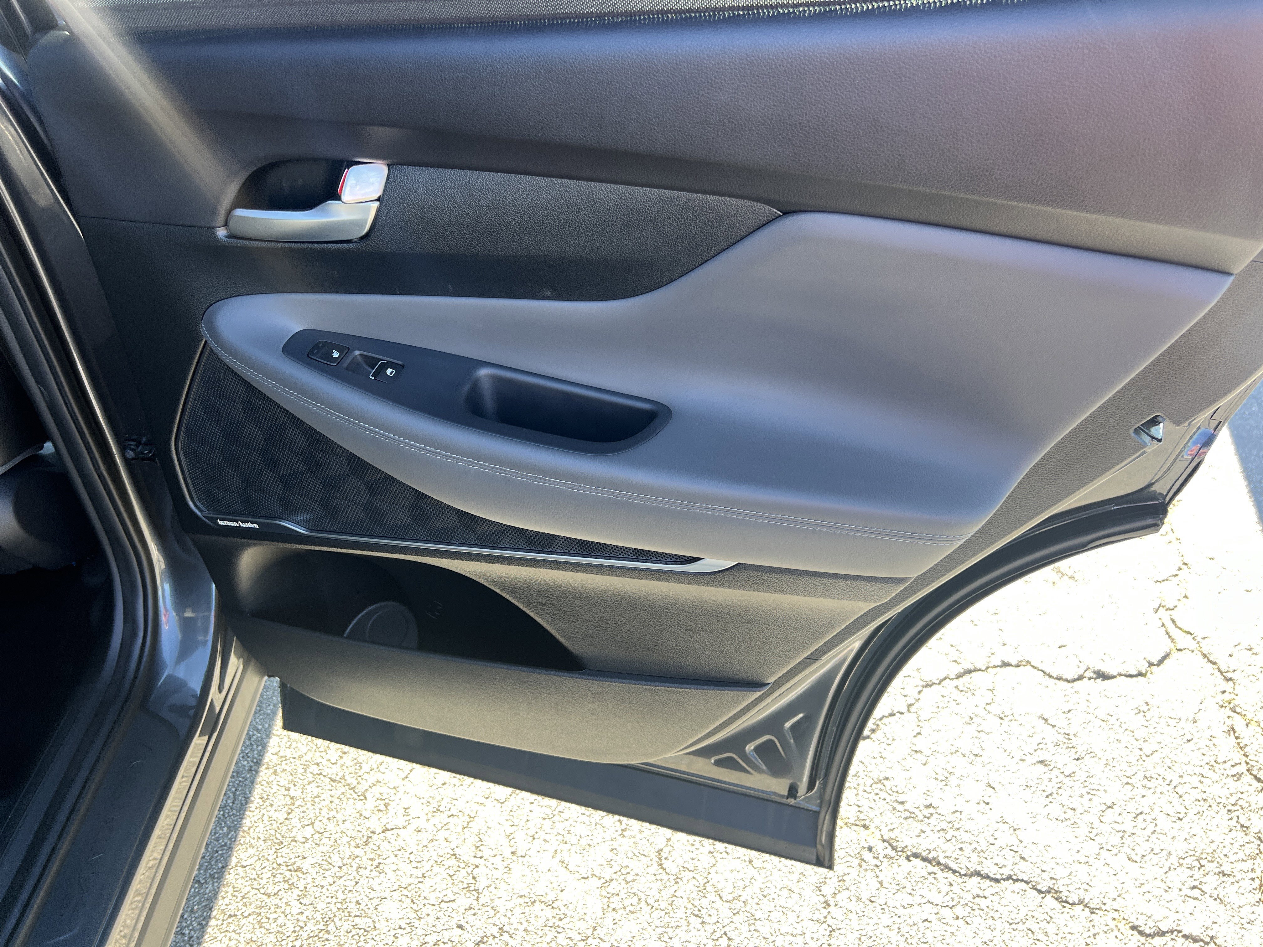 Used 2023 Hyundai Santa Fe Limited image 16