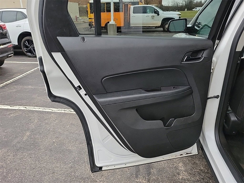 Used 2017 GMC Terrain SLT w/ Open Road Package image 13