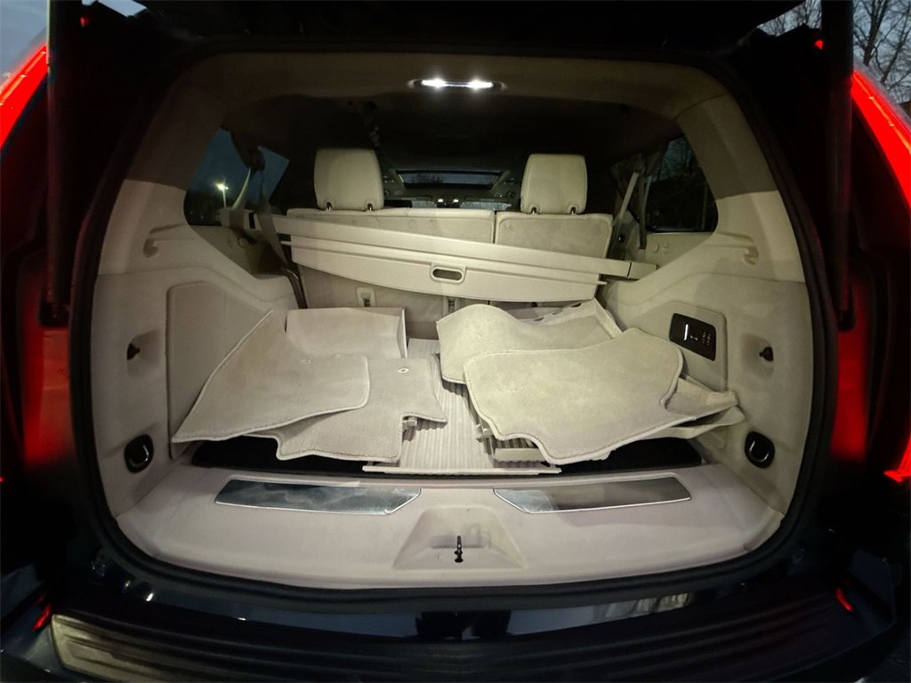 Used 2021 Cadillac Escalade ESV Premium Luxury Platinum image 21