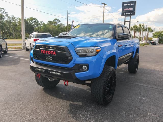 Used 2021 Toyota Tacoma TRD Sport w/ TRD Premium Sport Package AWD/4WD image 3