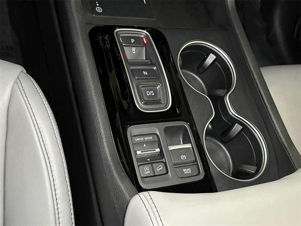 Used 2023 Honda Pilot Touring image 29