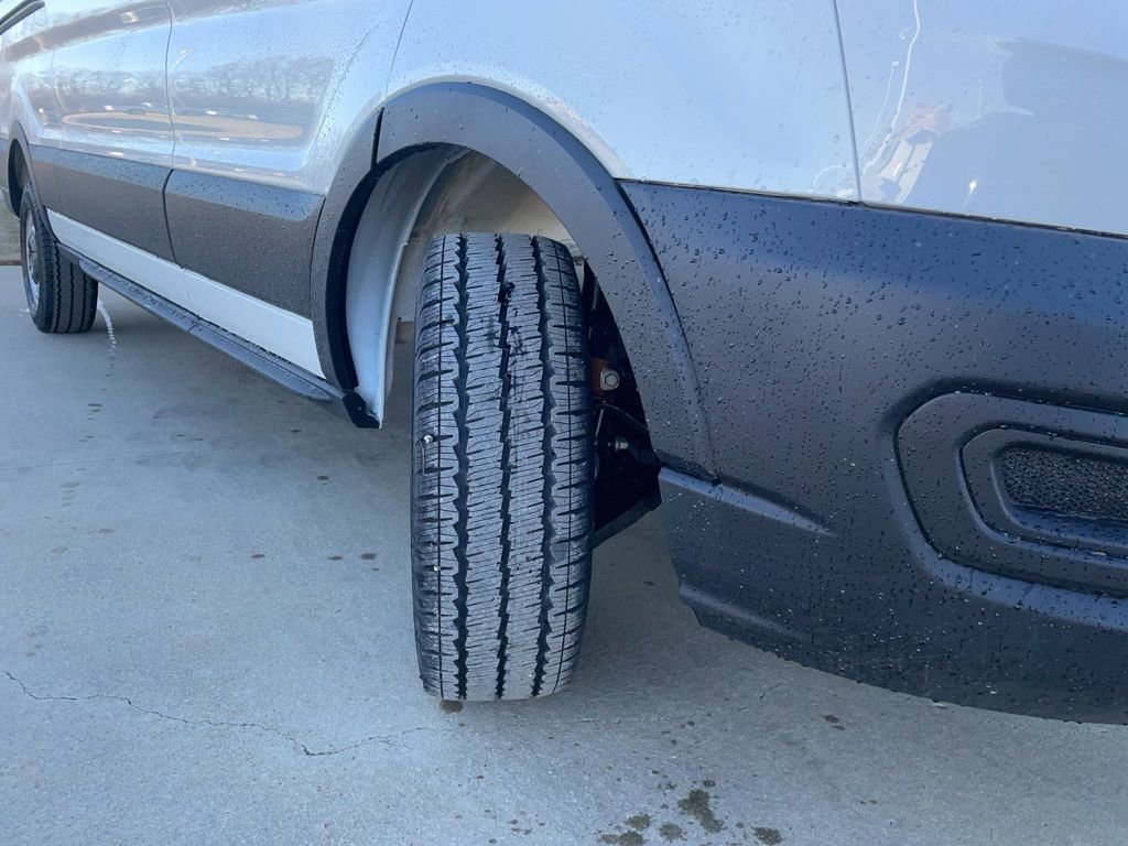 New 2026 Ford Transit 250 148 Medium Roof RWD image 18