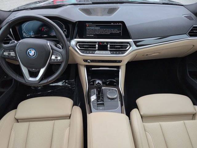 Used 2022 BMW 330e xDrive w/ Premium Package image 17