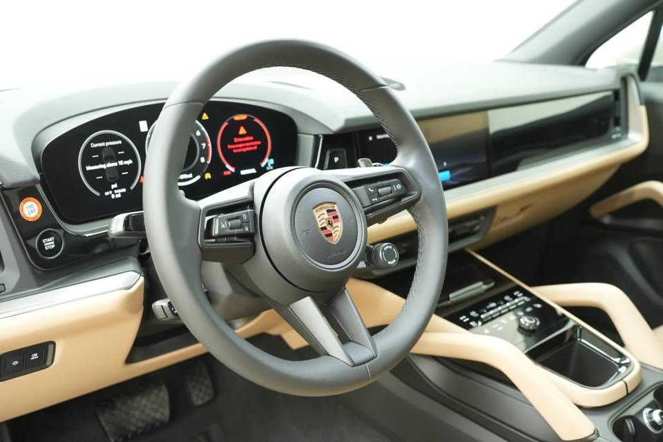 New 2026 Porsche Cayenne image 4