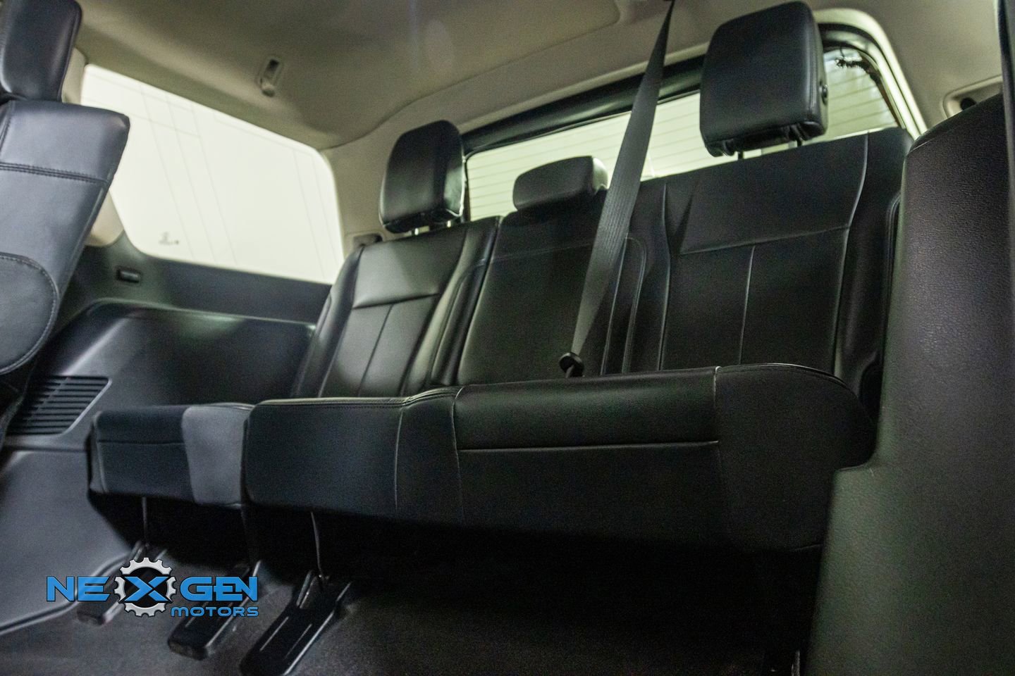 Used 2024 Ford Expedition XLT image 28