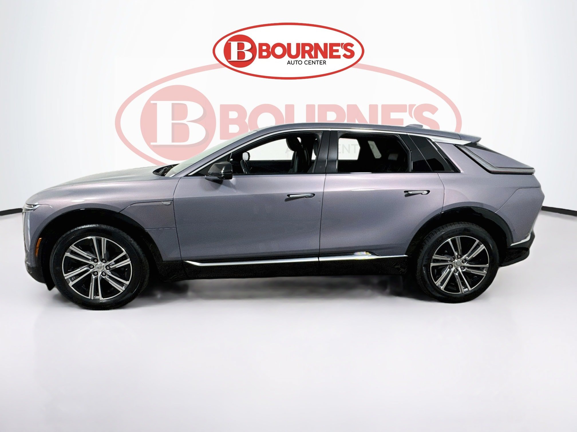 Used 2024 Cadillac Lyriq Luxury AWD/4WD image 7