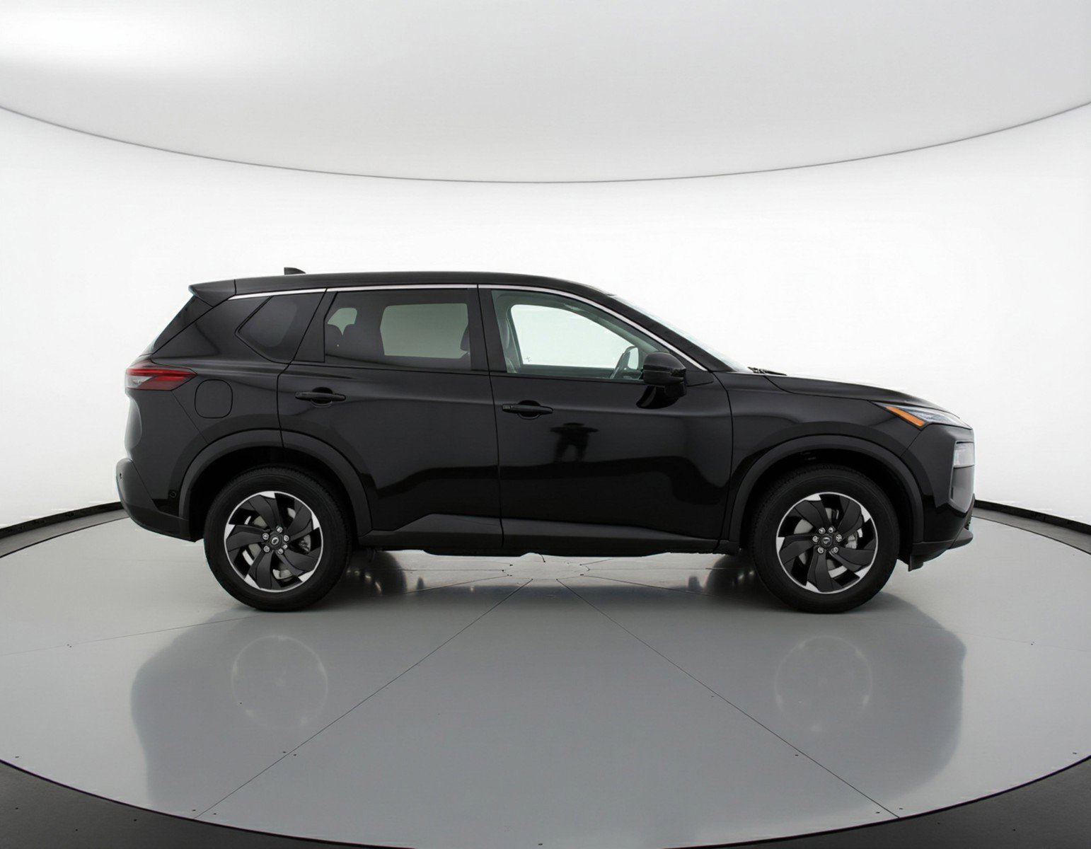Used 2025 Nissan Rogue SV AWD/4WD image 11