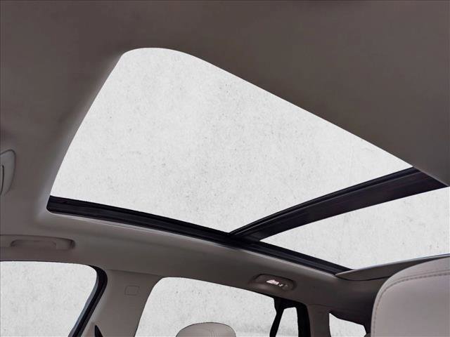 Used 2023 GMC Terrain Denali w/ Denali Premium Package image 18