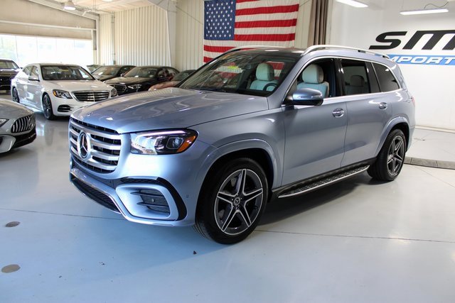 Used 2025 Mercedes-Benz GLS 450 4MATIC w/ AMG Line Exterior image 41