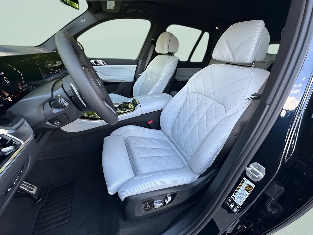 New 2026 BMW X5 xDrive40i w/ M Sport Package AWD/4WD image 10
