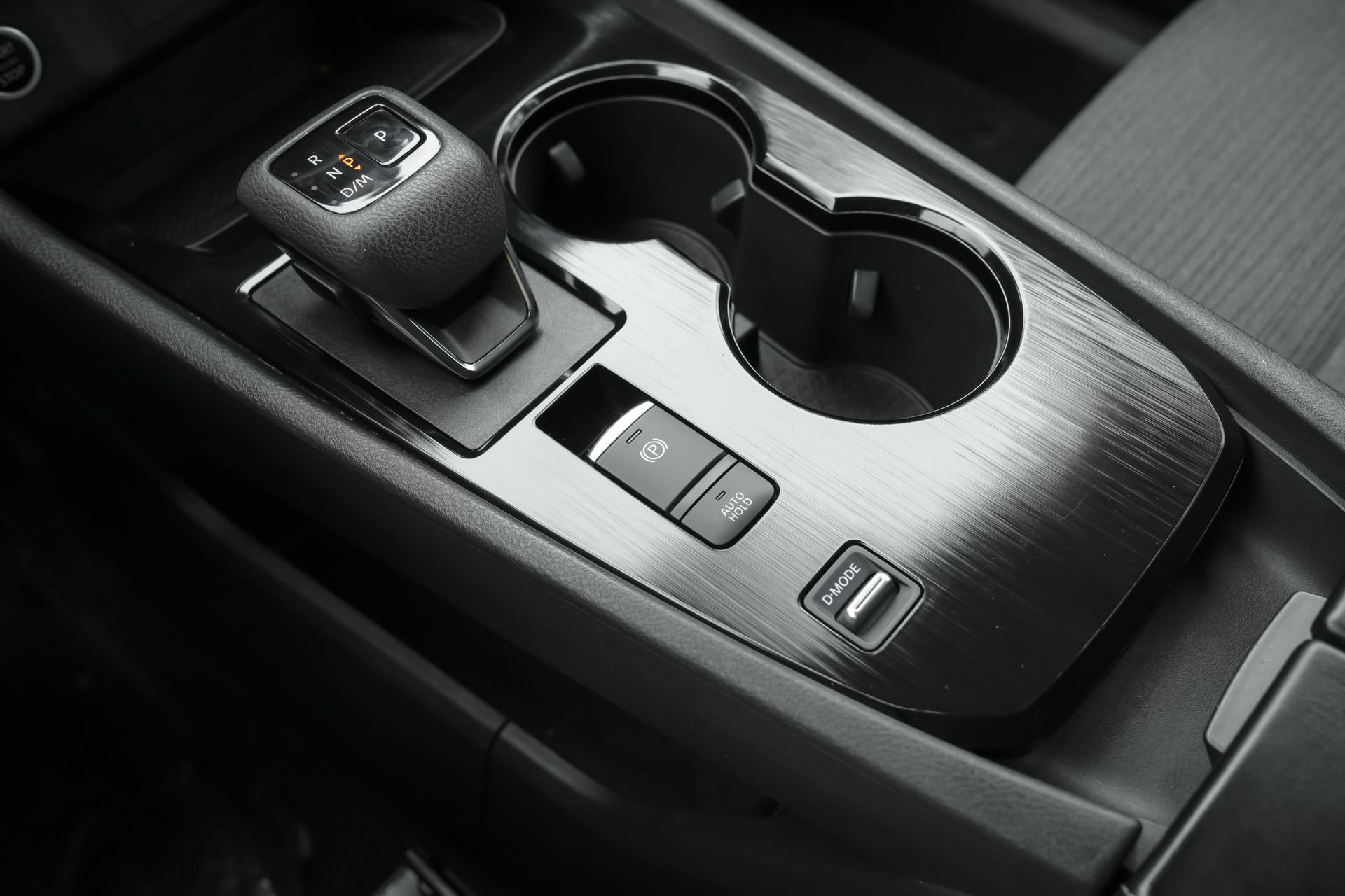 Used 2023 Nissan Rogue SV image 15