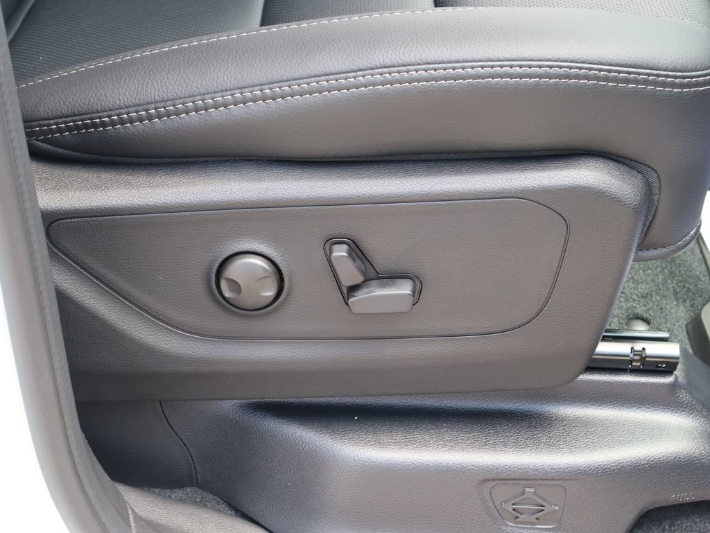 New 2026 RAM 1500 Rebel w/ Rebel Level 2 Equipment Group AWD/4WD image 9