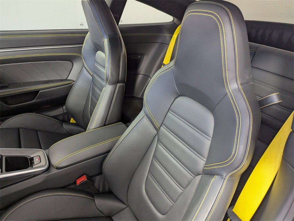 Used 2022 Porsche 911 Turbo image 11