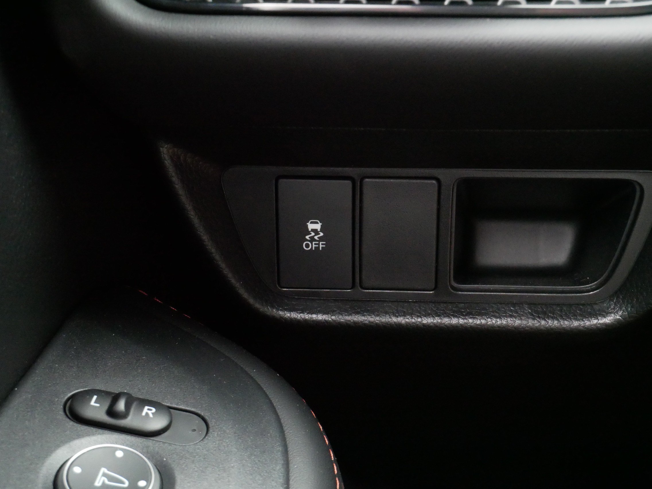 Certified 2026 Honda HR-V Sport image 28