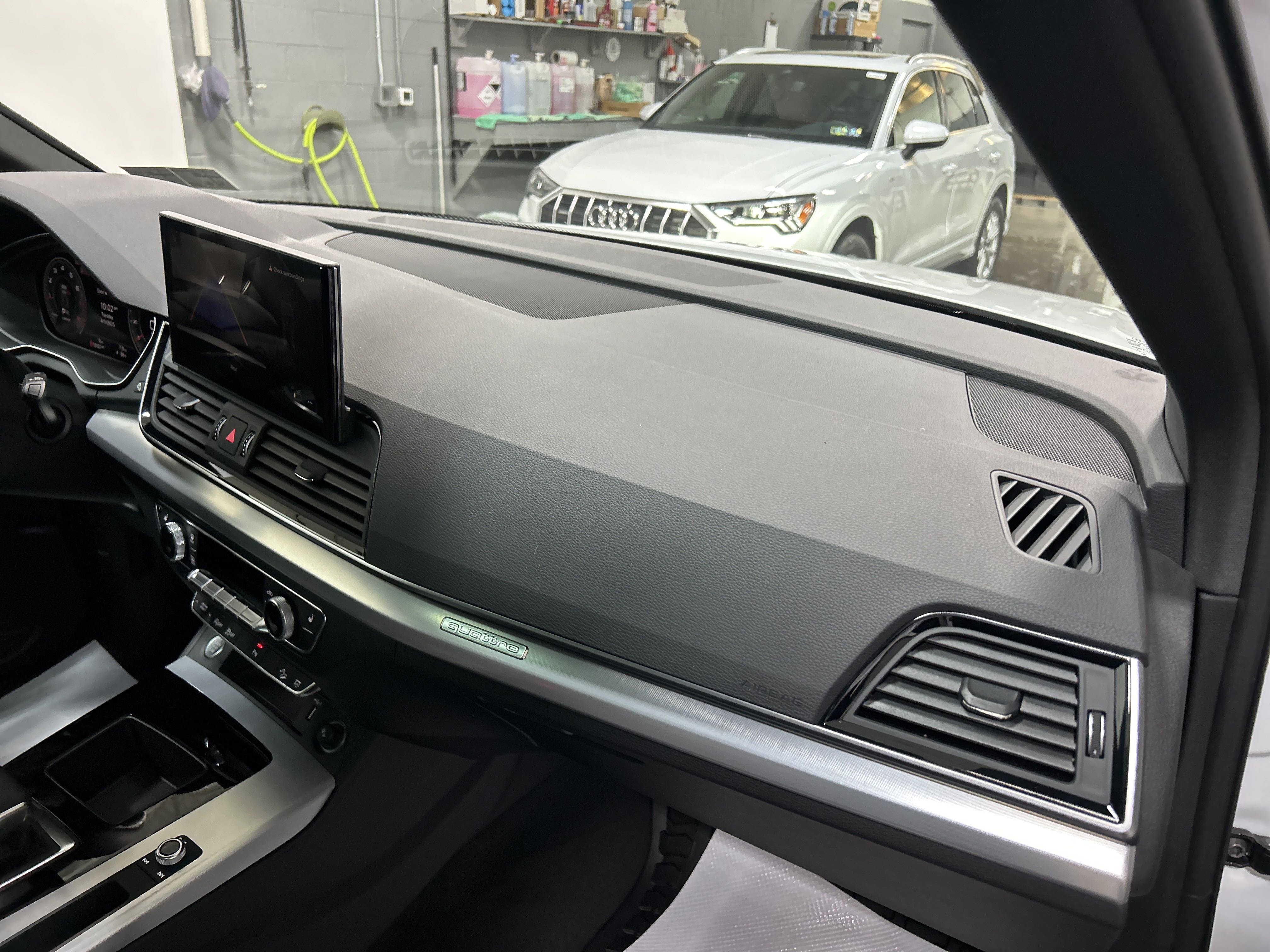 New 2025 Audi Q5 2.0T Premium image 35