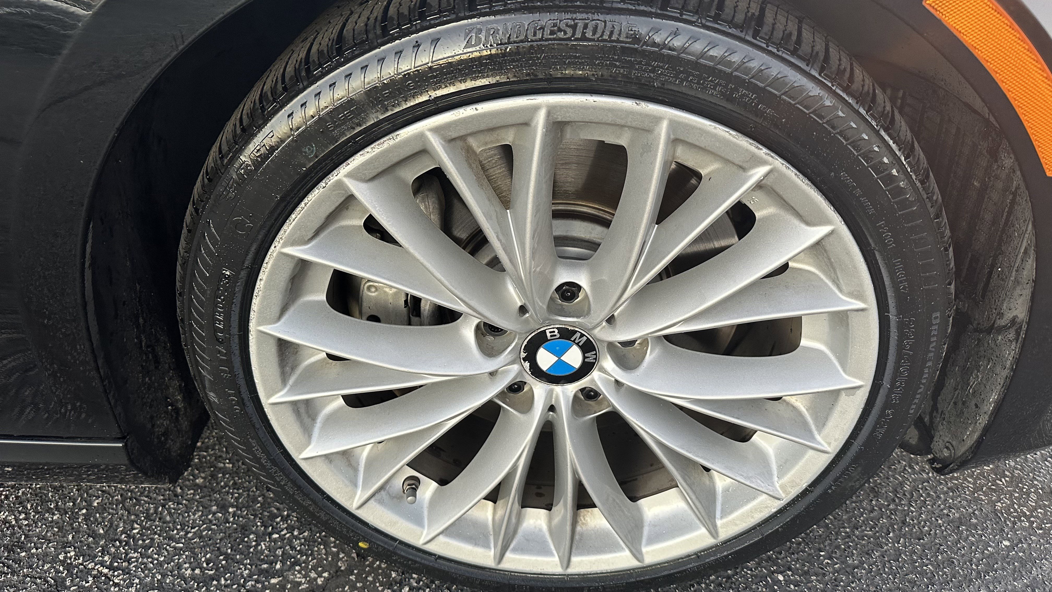 Used 2011 BMW 335i Convertible image 15