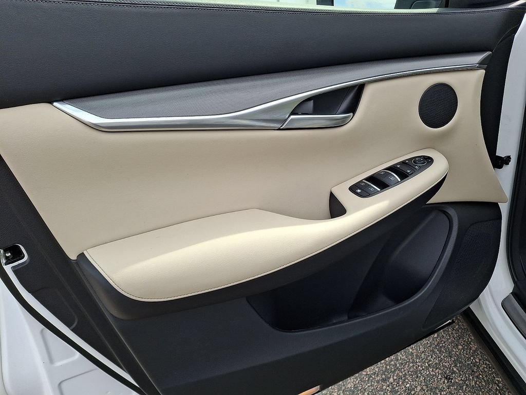 Used 2022 INFINITI QX50 Luxe AWD/4WD image 14