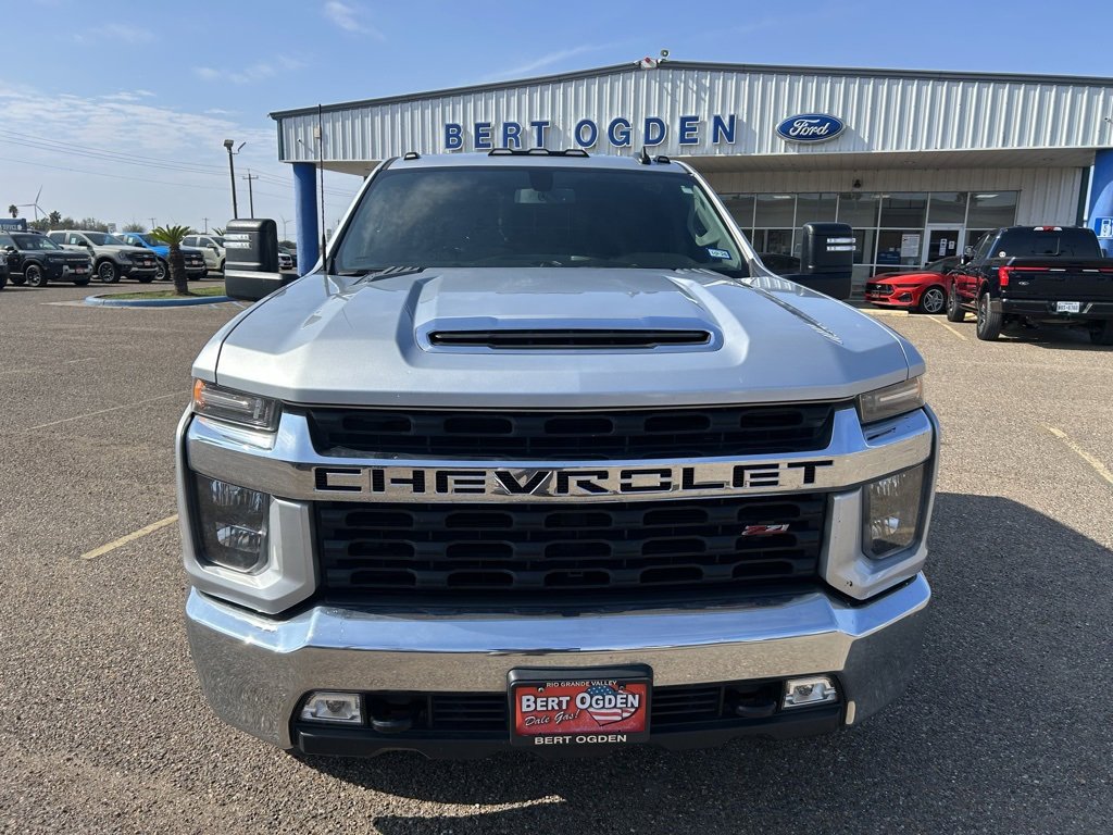Used 2022 Chevrolet Silverado 2500 LT w/ Convenience Package image 2