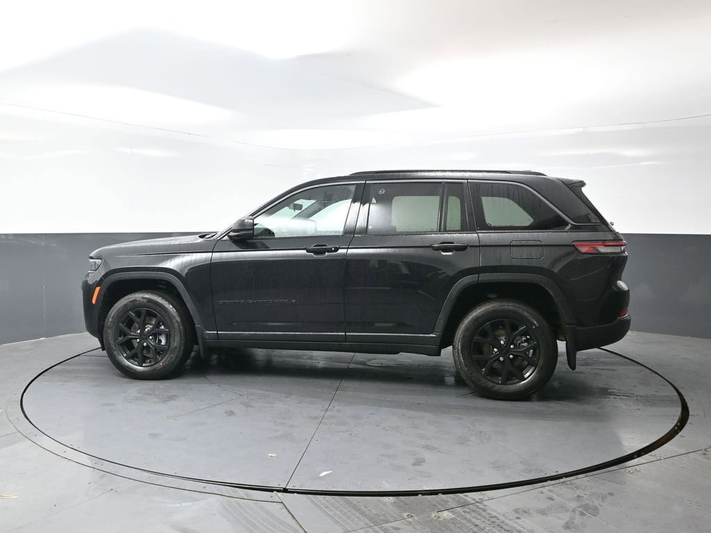 New 2026 Jeep Grand Cherokee Laredo image 6