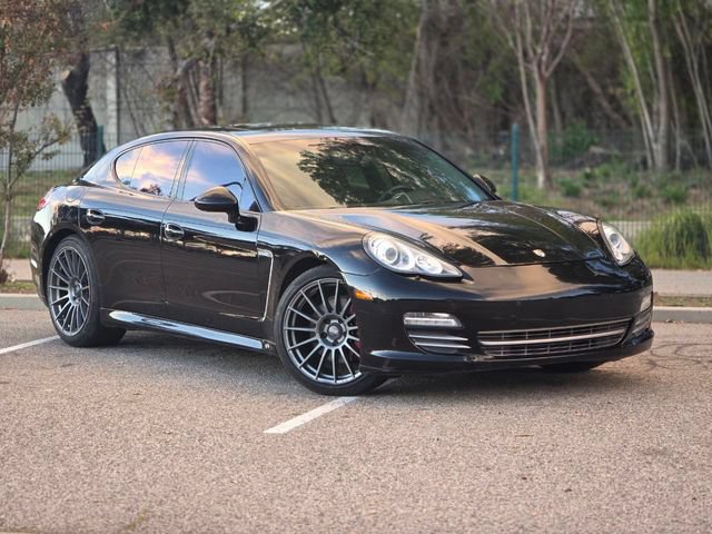 Used 2013 Porsche Panamera RWD image 3