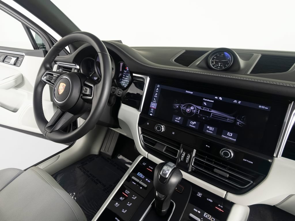 Certified 2026 Porsche Macan S AWD/4WD image 35