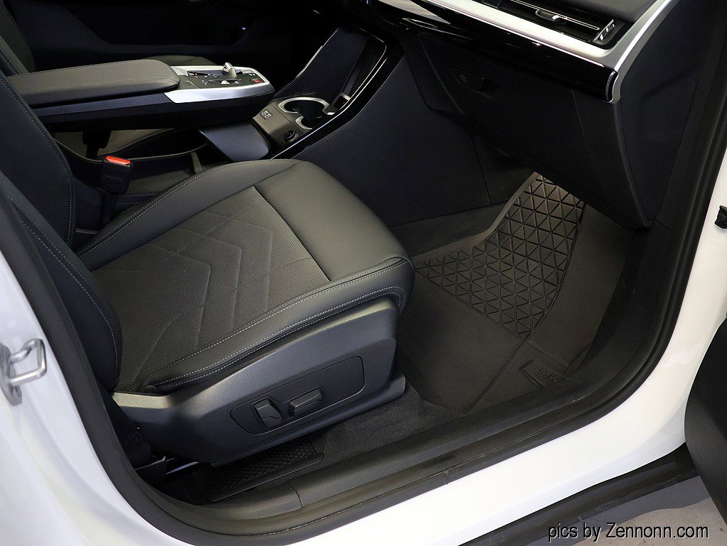 Certified 2023 BMW X1 xDrive28i w/ Convenience Package image 33