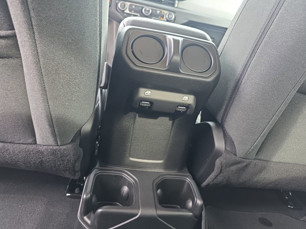 Used 2025 Jeep Gladiator Sport image 18