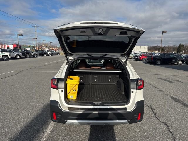 Used 2022 Subaru Outback Touring w/ Popular Package #2 image 7