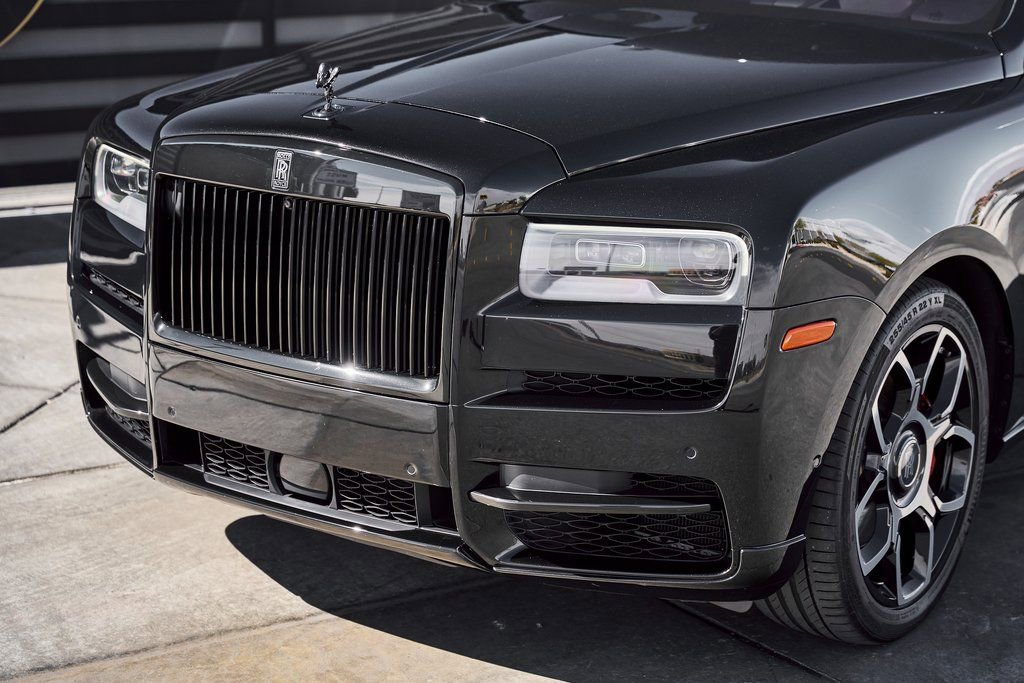 Used 2022 Rolls-Royce Cullinan Black Badge w/ Dark Exterior Package AWD/4WD image 8