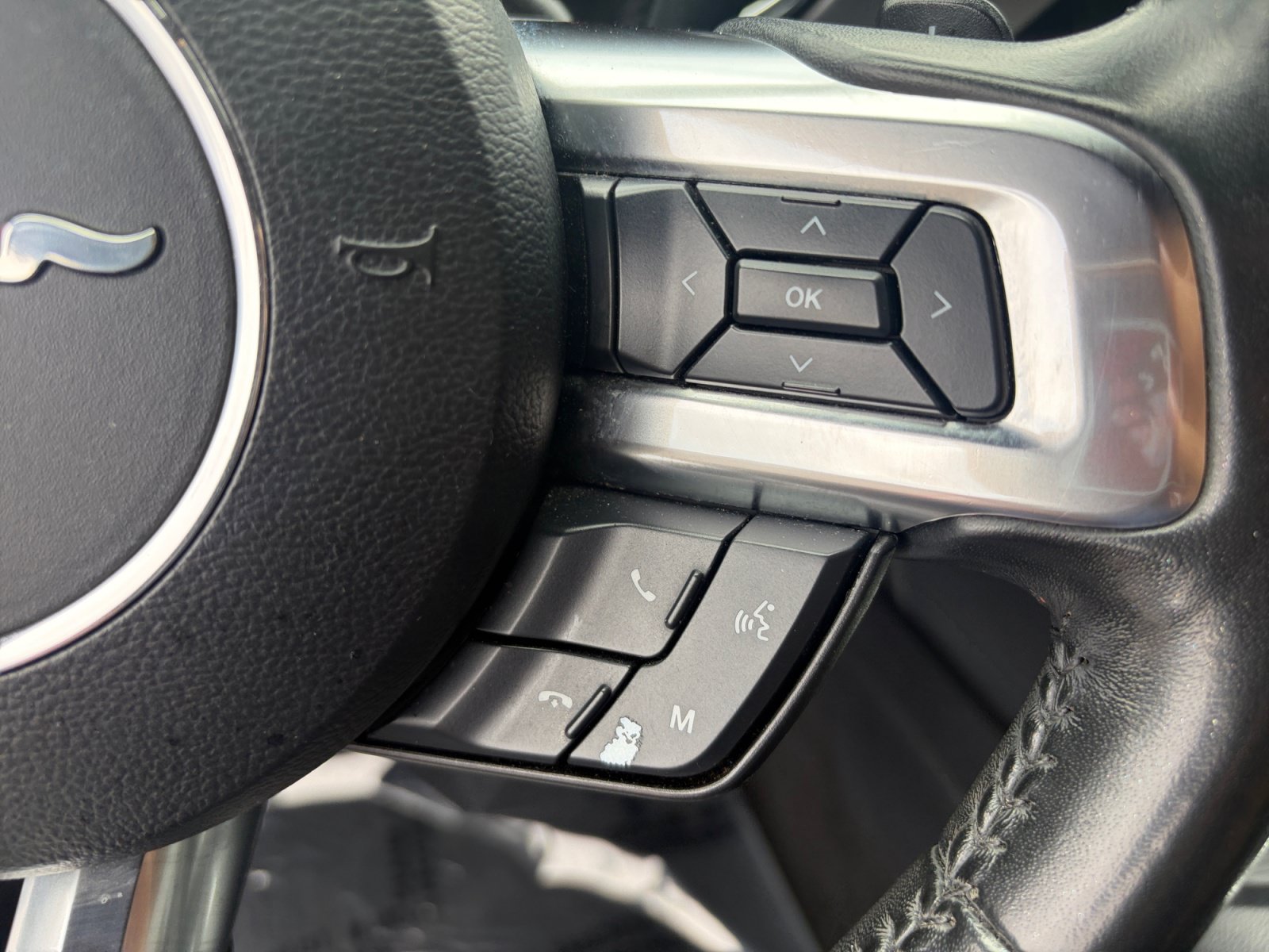 Used 2020 Ford Mustang Premium RWD image 11